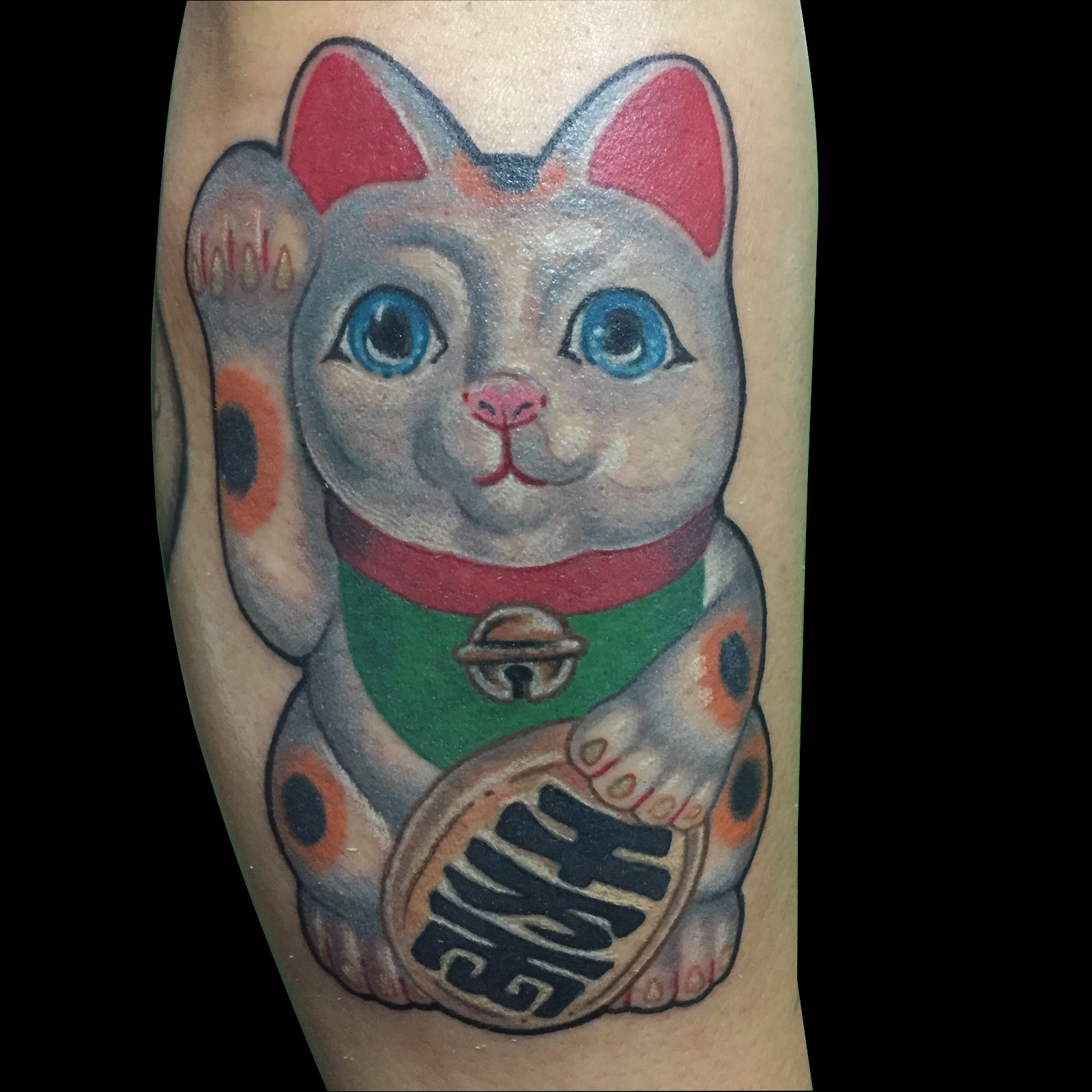 Q Tattoo in Huntington Beach - Karel Beck - asian lucky cat